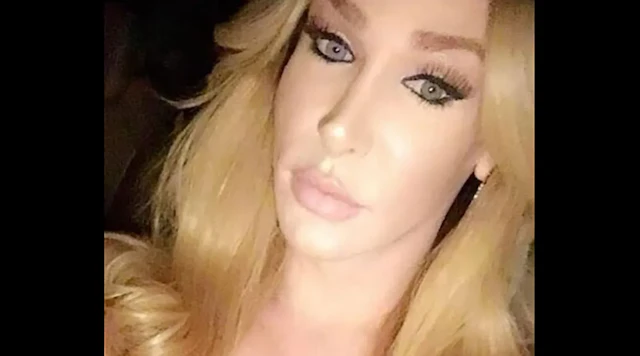 Photo of Kelly Loving